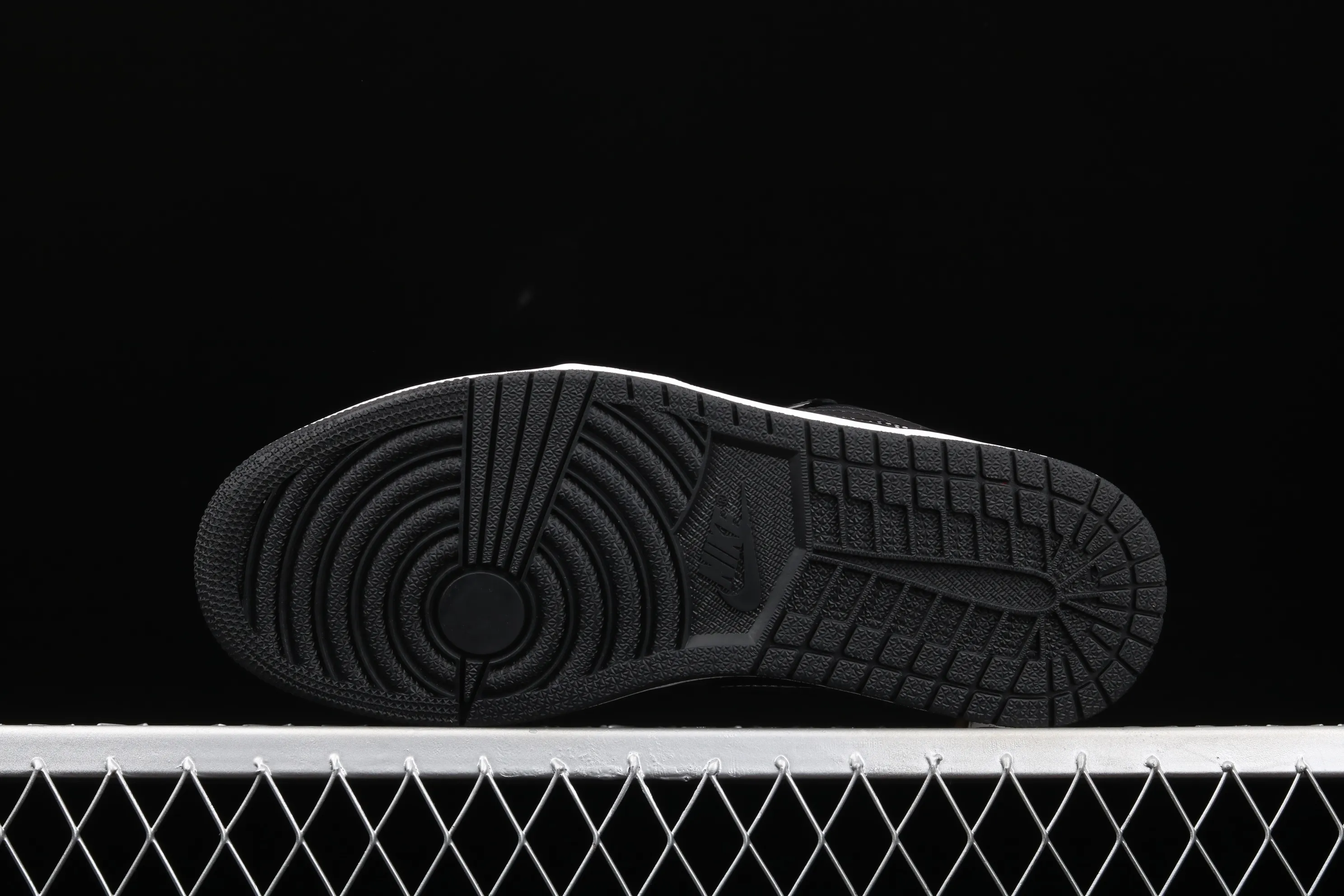 All categories Air Jordan Jordan series basketball shoes Air Jordan 1 Low G version pure original Air Jordan 1 Low ASW AJ1 Joe 1 low-top all-star patent leather black low-top basketball shoes DD1650-001